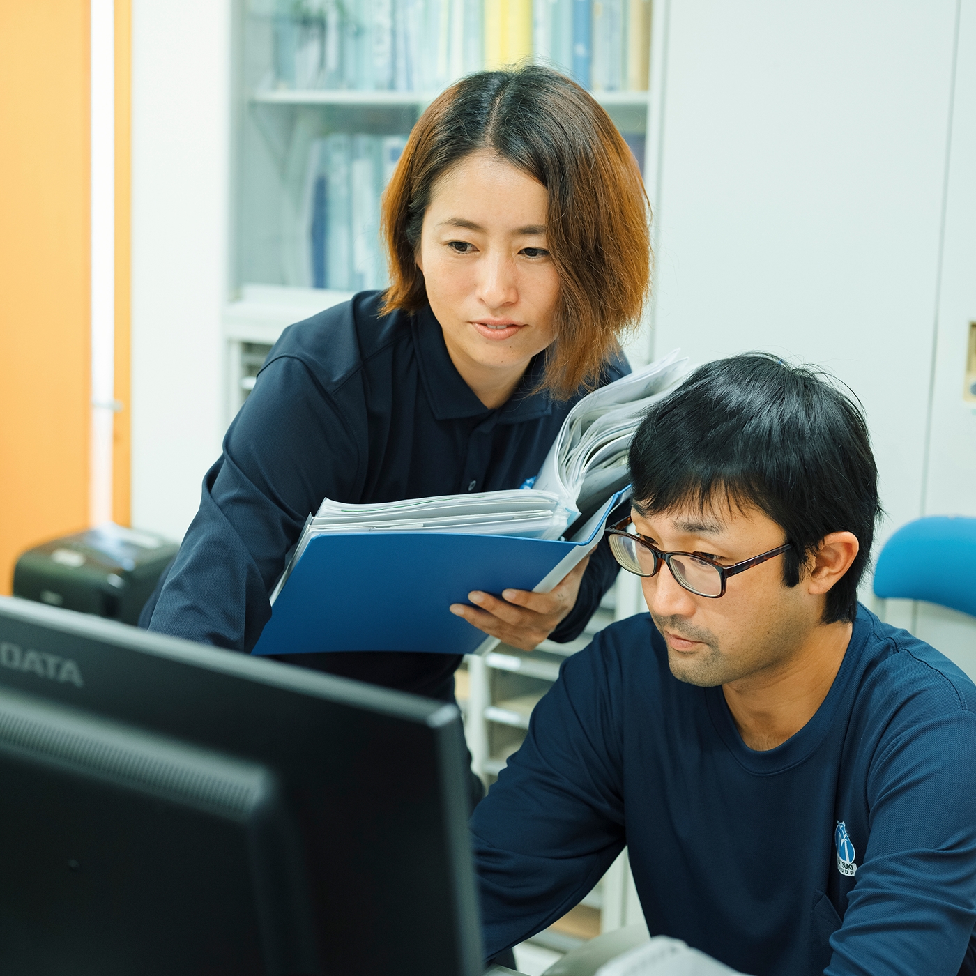 社員写真4